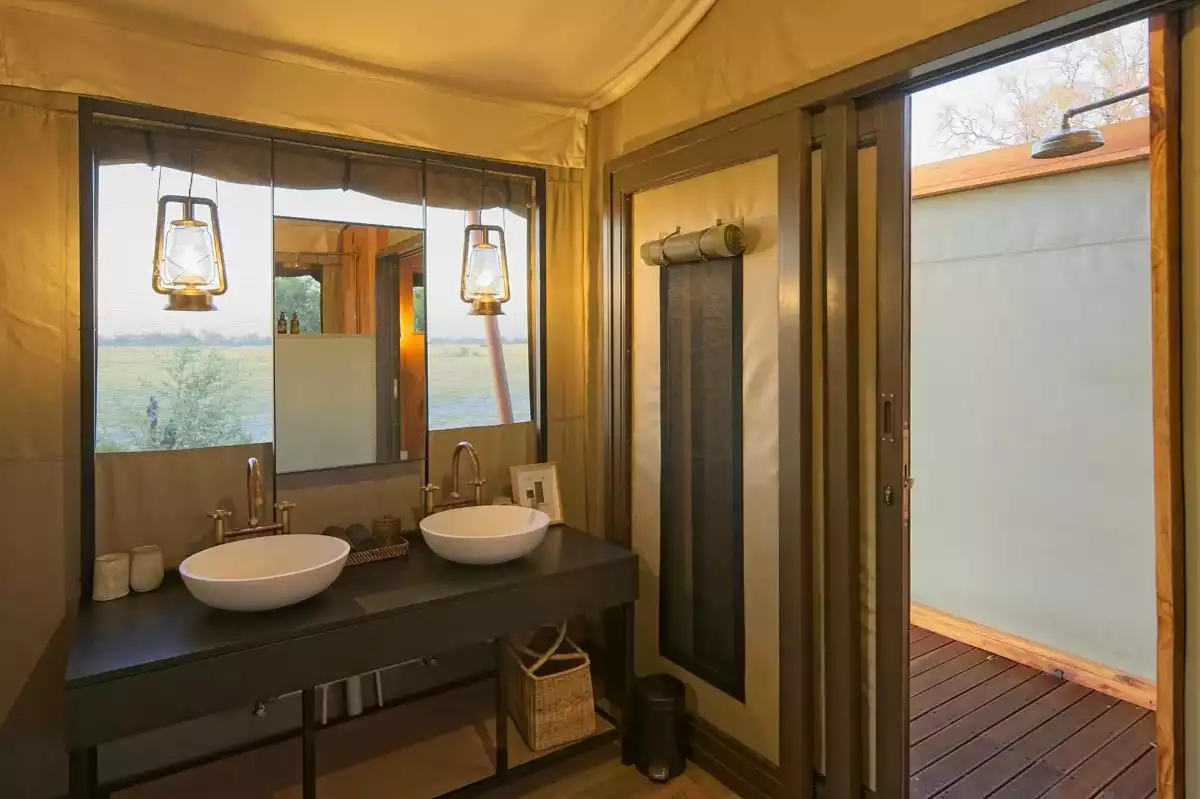 7 Day Fly In Okavango Delta To Vic Falls