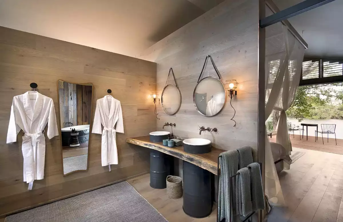 10 Day Botswana To Zambia Luxury Safari