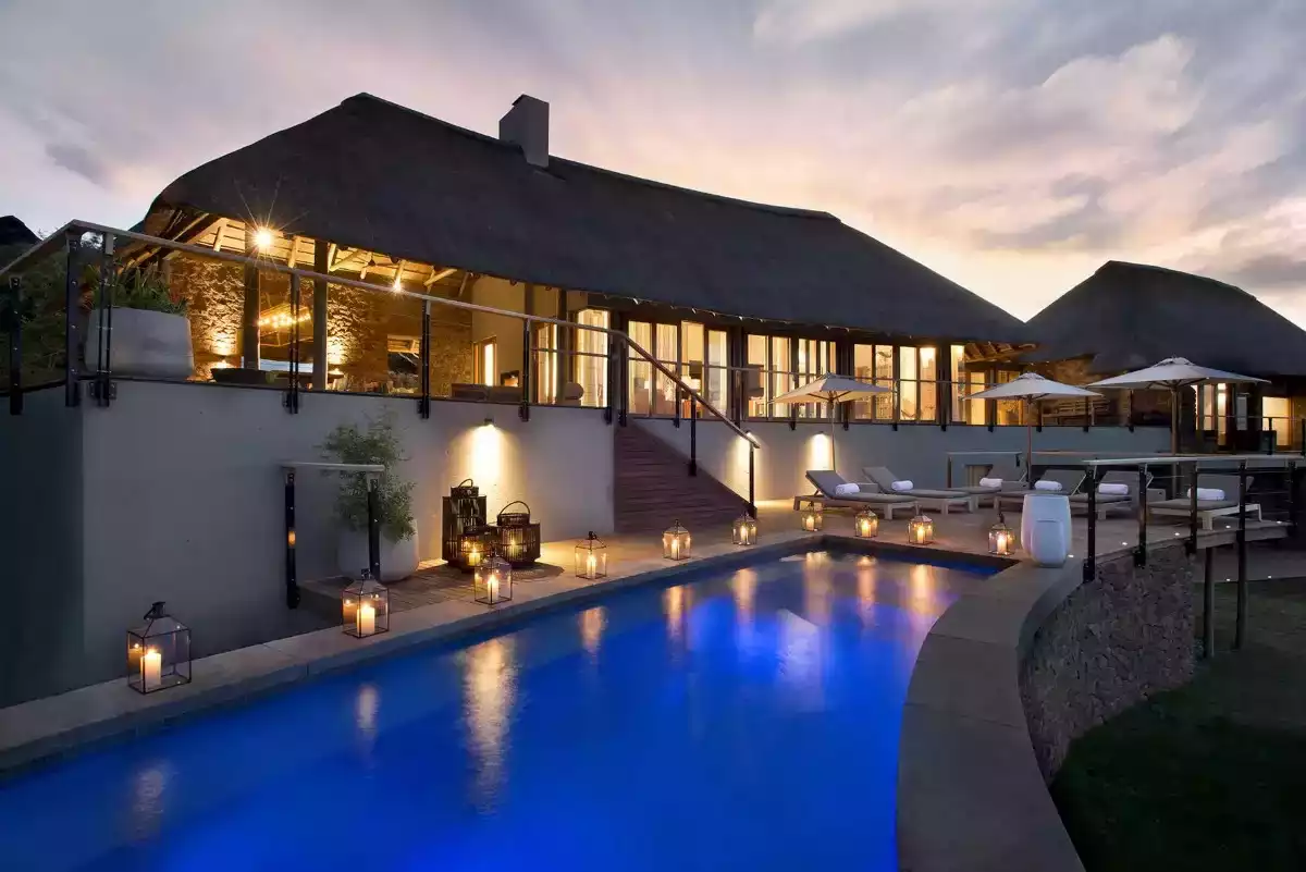 The Luxury 4 Day Big 5 Mhondoro Safari in South Africa
