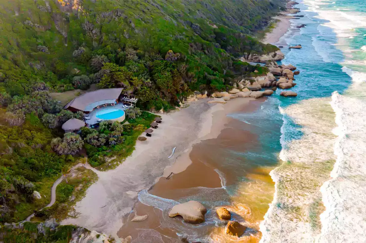 The Luxury 6 Day Massinga Luxury Fly In in Mozambique