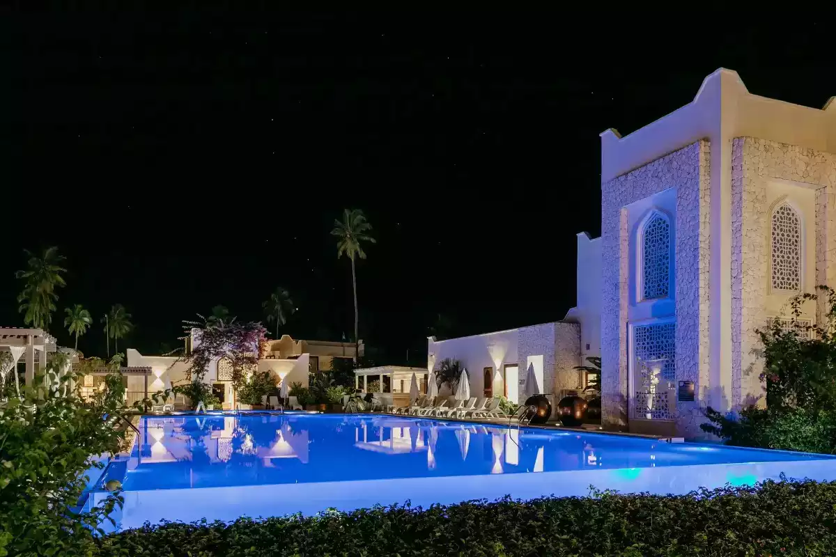 7 Day Luxury Zanzibar East Fly In Beach Safari